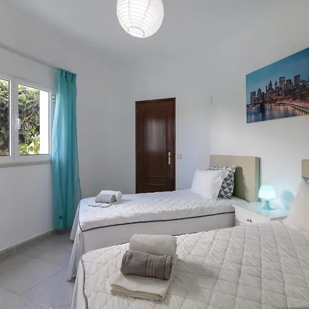 Villa Santo Estevao *