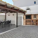Santo Estevão Villa