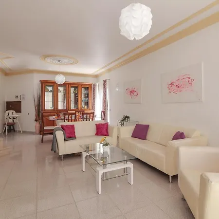 Villa Santo Estevao