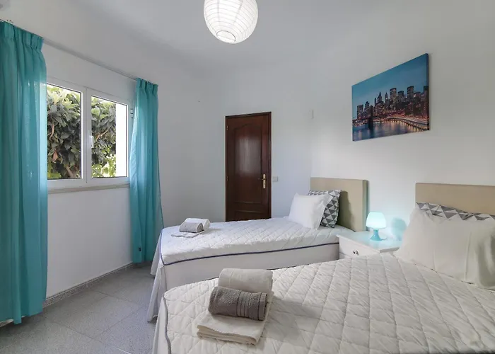 Villa Santo Estevao *