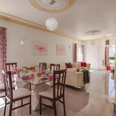 Santo Estevao וילה