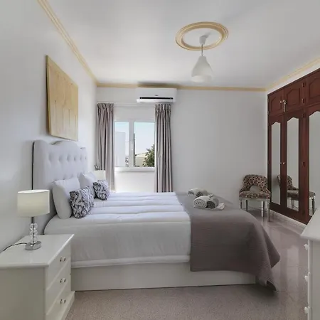 Santo Estevao וילה אולוס די אגווה